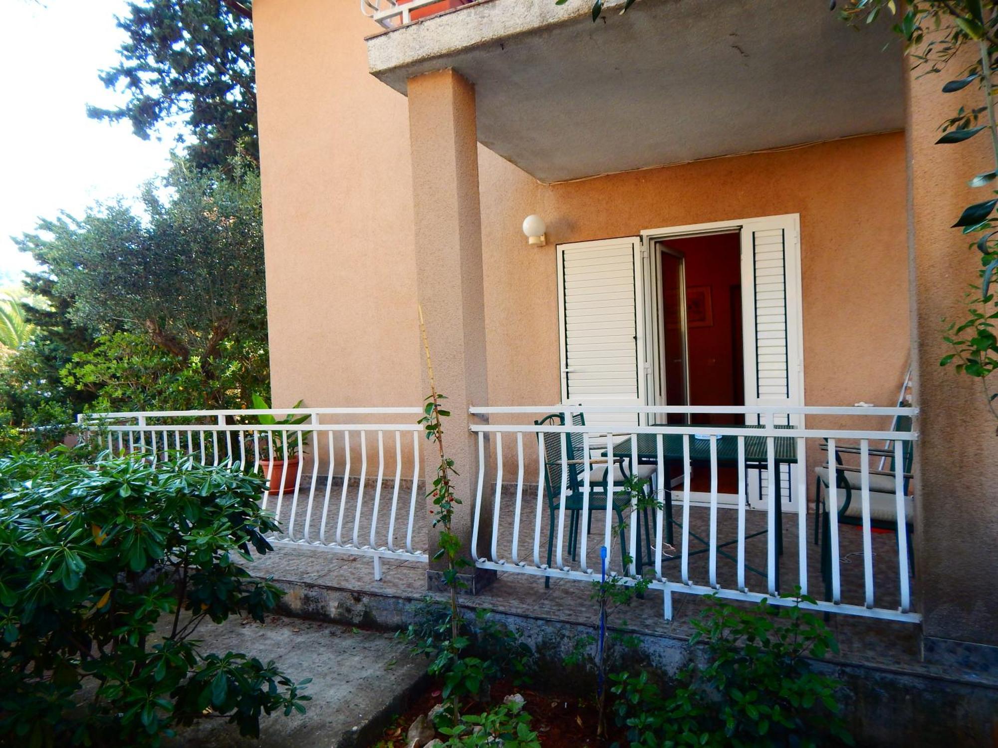 Adrienn Apartments Стари Град Экстерьер фото